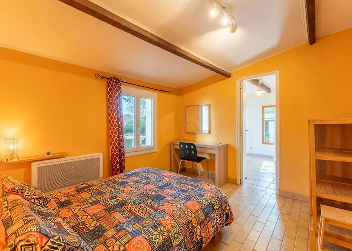 Mazet Proche Golf Holiday home *